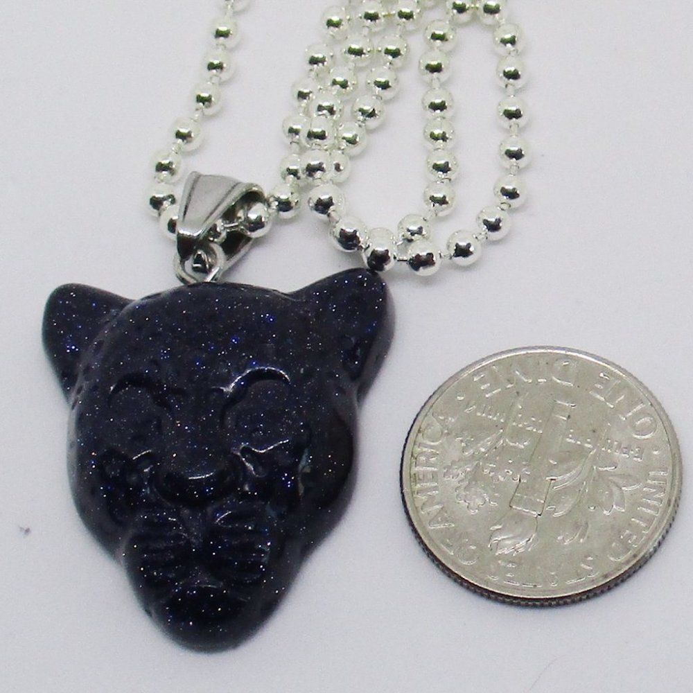 Leopard Head Pendant With Necklace 24 Inches Blue Goldtone